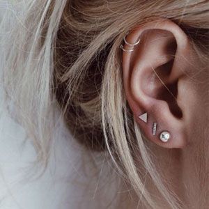 Сделать Пирсинг ушей в Москве в салоне ТАТУмания