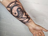 Тату трайбл и инь ян