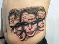 Тату Джокер на боку