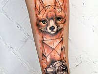Тату лиса с фотоаппаратом