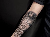 Тату портрет гейши на предплечье