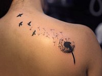 Тату одуванчик с птицами