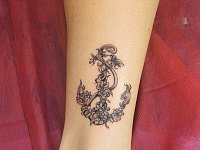 небольшая тату якорь цветочный