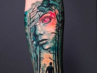 Тату портрет и лес