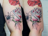 Тату роза и паук