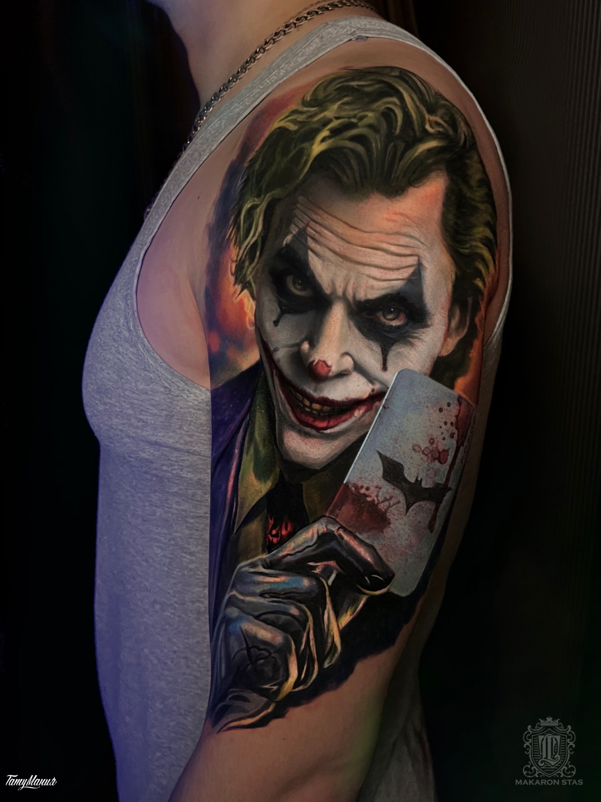 Тату джокер с картой