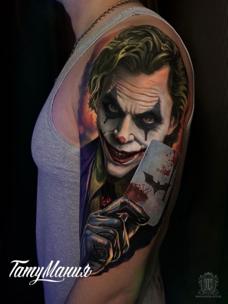 Тату джокер с картой