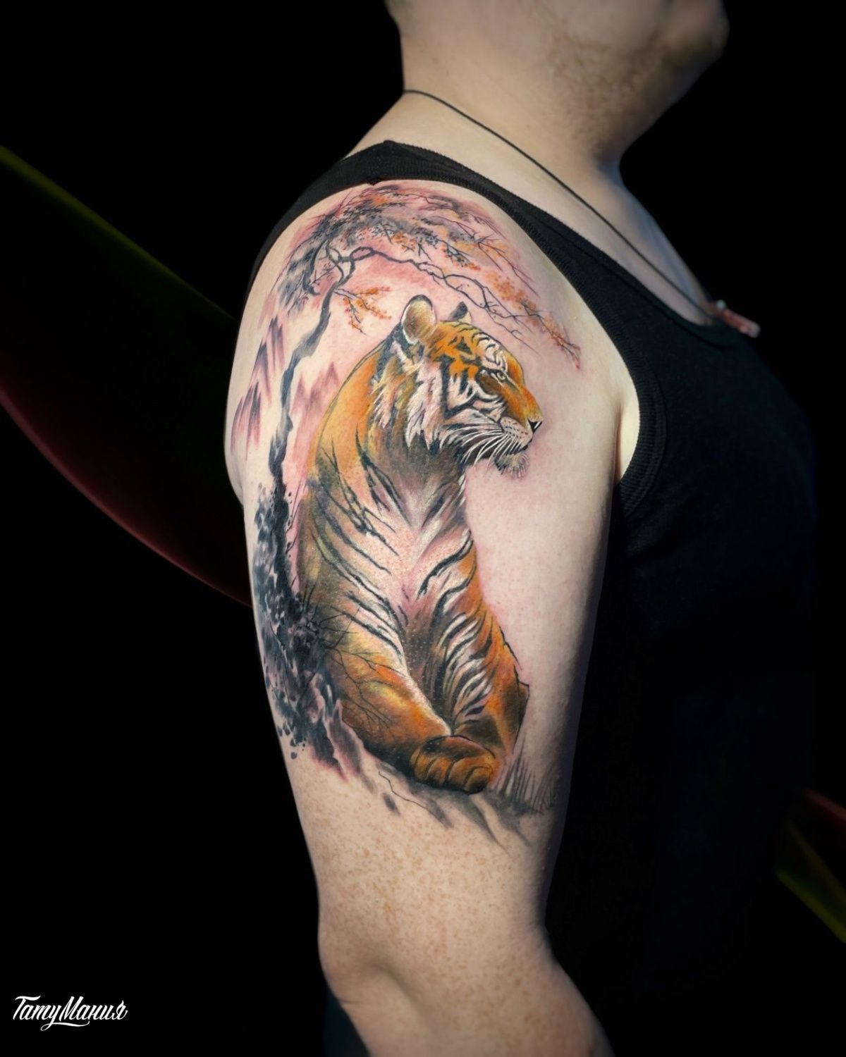 Тату тигр и сакура