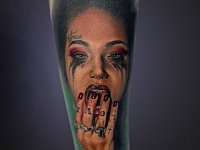 Тату реалистичный портрет девушки