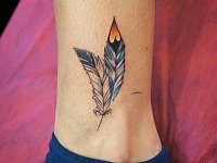 тату цветные перышки
