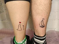 Парная тату динозавр и корабль