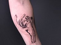 Тату рука с глазом