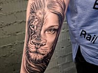 Тату девушка-лев