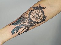 Тату ловец снов на предплечье