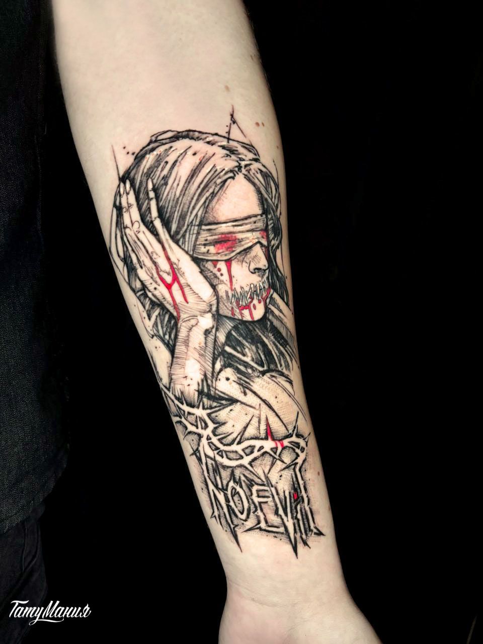 Тату хоррор и надпись no evil