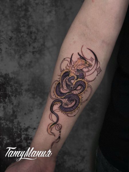 Тату китайский дракон на предплечье