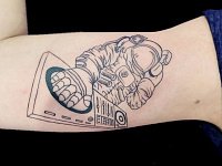 Тату космонавт - диджей