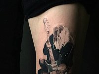 Тату Курт Кобейн