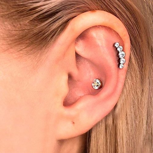 Сделать Пирсинг ушей в Москве в салоне ТАТУмания