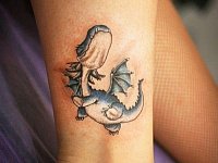Татуировка дракончик