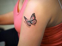 тату объемная бабочка