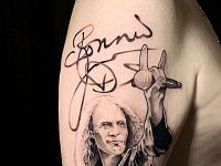 Тату портрет певца