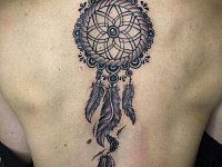 Тату ловец снов на спине