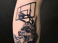 Тату доберман и баскетбольное кольцо