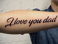 Тату надпись I love you Dad на руке
