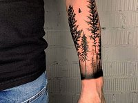 Тату лес вокруг руки