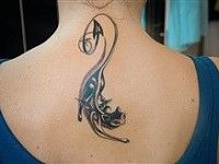 тату кошечка на спине