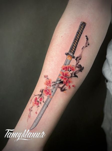 Тату меч и сакура