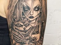 Татуировка Алиса в стране чудес