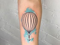 Тату воздушный шар на руке