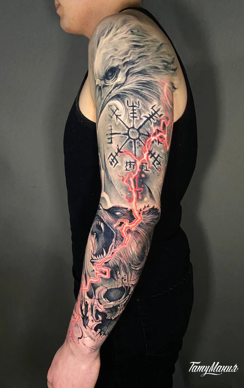 Тату скандинавский рукав с волком и молнией