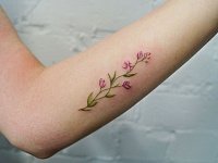 Тату цветы минимализм