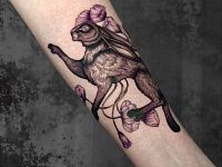 Тату заяц и цветы