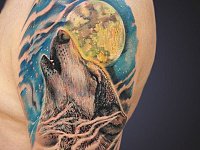 тату воющий волк