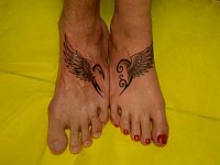 Небольшая парная тату крылья