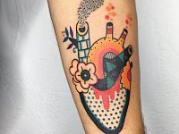 Татуировка сердце абстракция