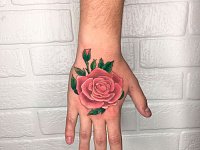 Тату роза на кисти