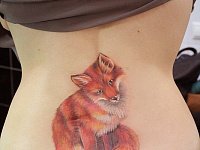 тату лисица на спине