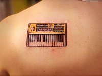 Тату синтезатор