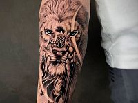 Тату лев и спартанец