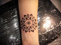 тату дотворк мандала