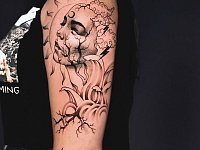 Тату девушка с солнцем