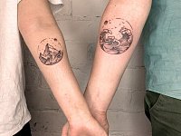 Парная тату горы и волны