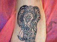 небольшая тату орнаментальный слон