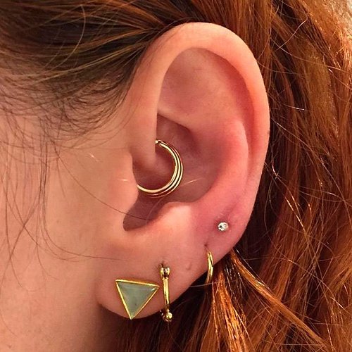 Сделать Пирсинг ушей в Москве в салоне ТАТУмания