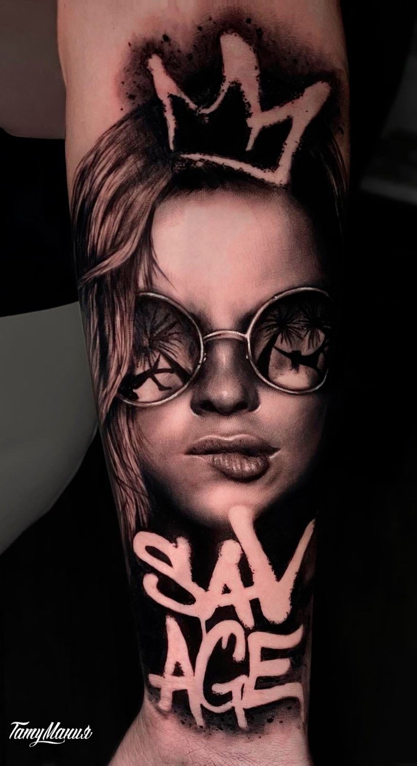 Тату портрет девушки с короной